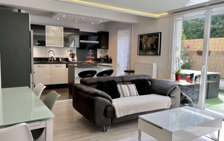  Annonces COURBEVOIE Apartment | BEZONS (95870) | 94 m2 | 395 000 € 