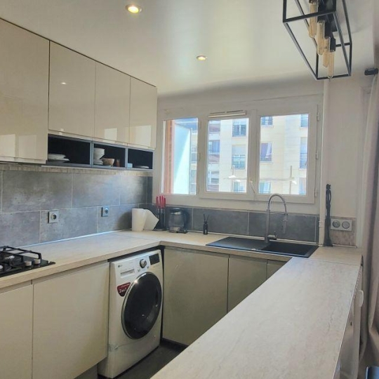  Annonces COURBEVOIE : Appartement | PUTEAUX (92800) | 48 m2 | 382 000 € 