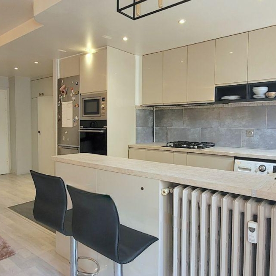  Annonces COURBEVOIE : Apartment | PUTEAUX (92800) | 48 m2 | 382 000 € 
