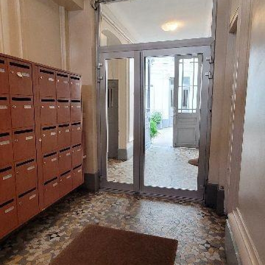  Annonces COURBEVOIE : Appartement | PARIS (75017) | 17 m2 | 150 000 € 