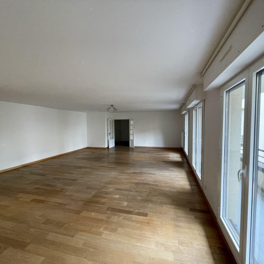  Annonces COURBEVOIE : Office | MONTMORENCY (95160) | 159 m2 | 620 000 € 