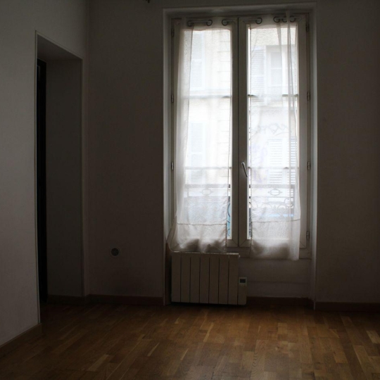  Annonces COURBEVOIE : Appartement | PARIS (75010) | 44 m2 | 1 500 € 