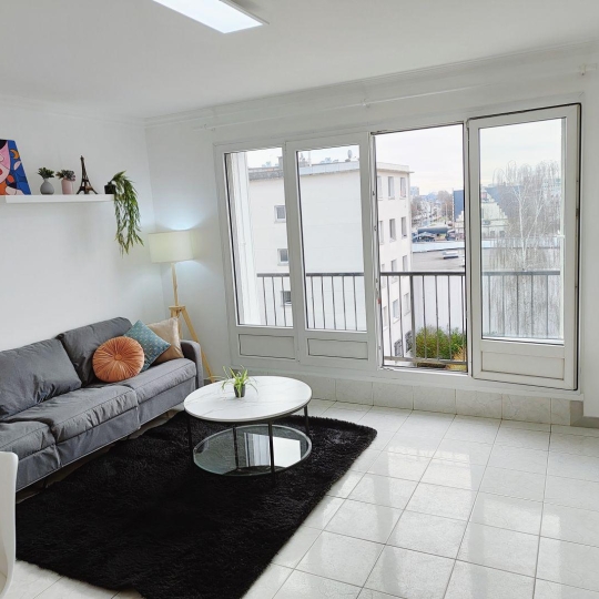  Annonces COURBEVOIE : Apartment | BOBIGNY (93000) | 87 m2 | 530 € 