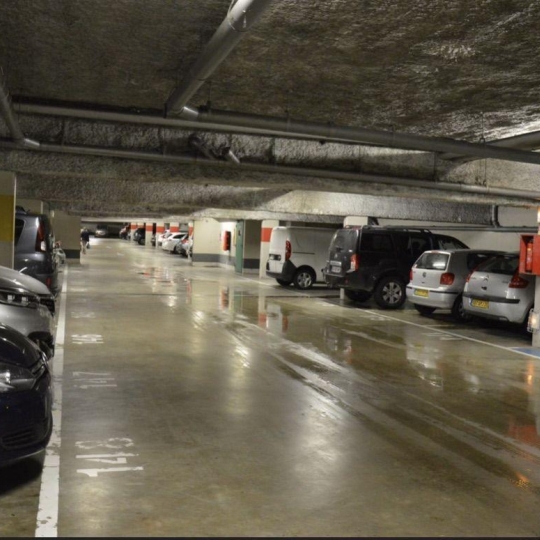  Annonces COURBEVOIE : Garage / Parking | COLOMBES (92700) | 13 m2 | 15 000 € 