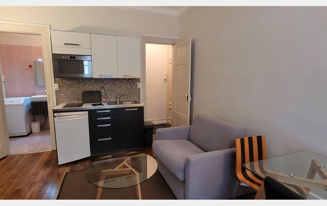 Annonces COURBEVOIE : Appartement | PARIS (75016) | 23 m2 | 950 € 