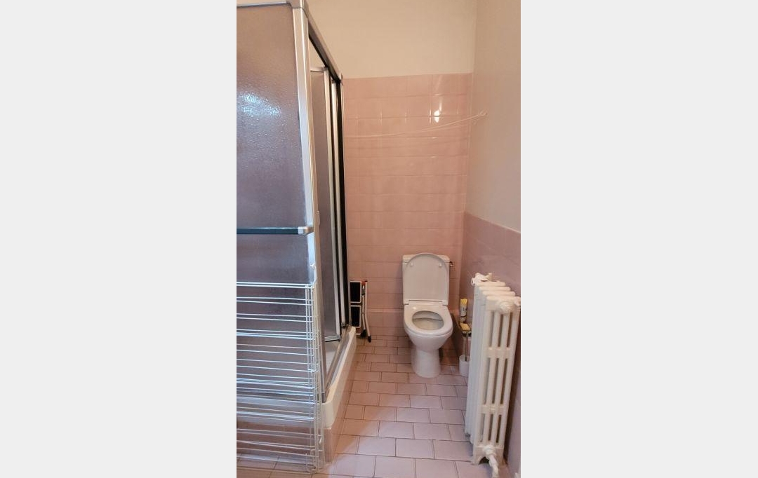 Annonces COURBEVOIE : Appartement | PARIS (75016) | 23 m2 | 950 € 