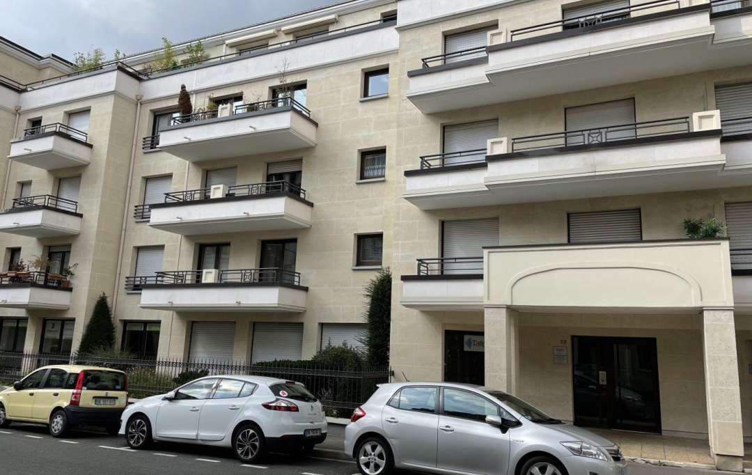 Annonces COURBEVOIE : Office | MONTMORENCY (95160) | 159 m2 | 620 000 € 