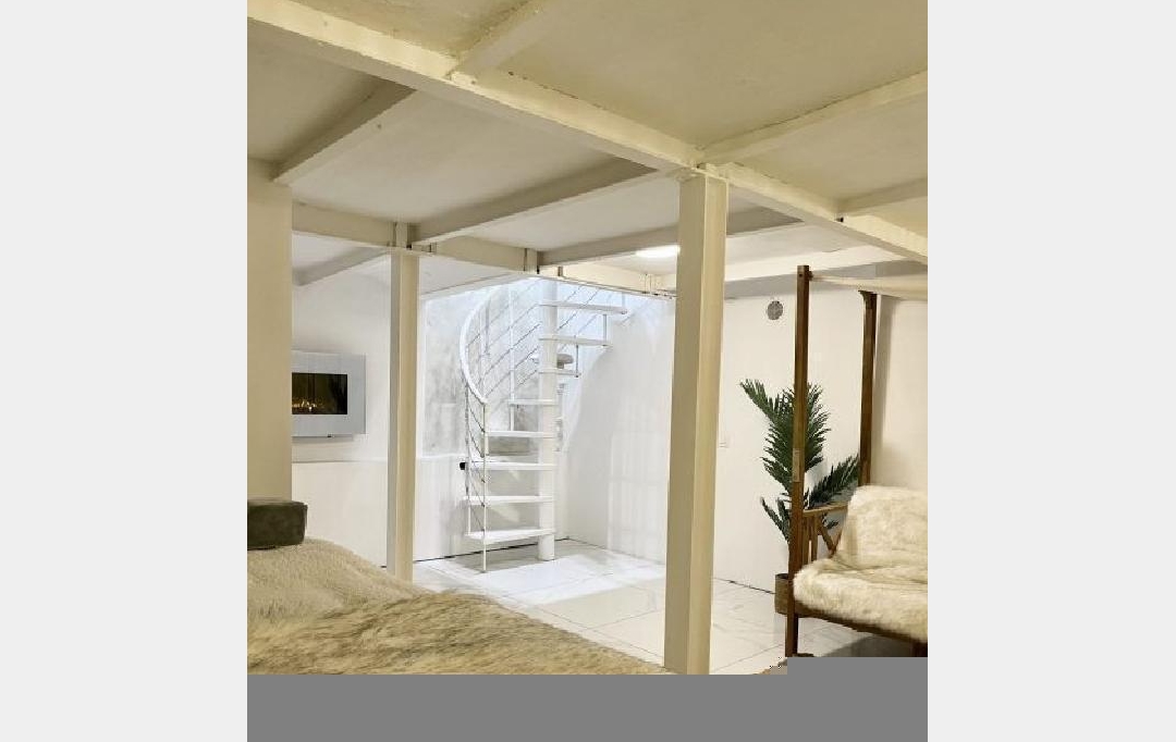 Annonces COURBEVOIE : Office | PARIS (75011) | 35 m2 | 53 250 € 