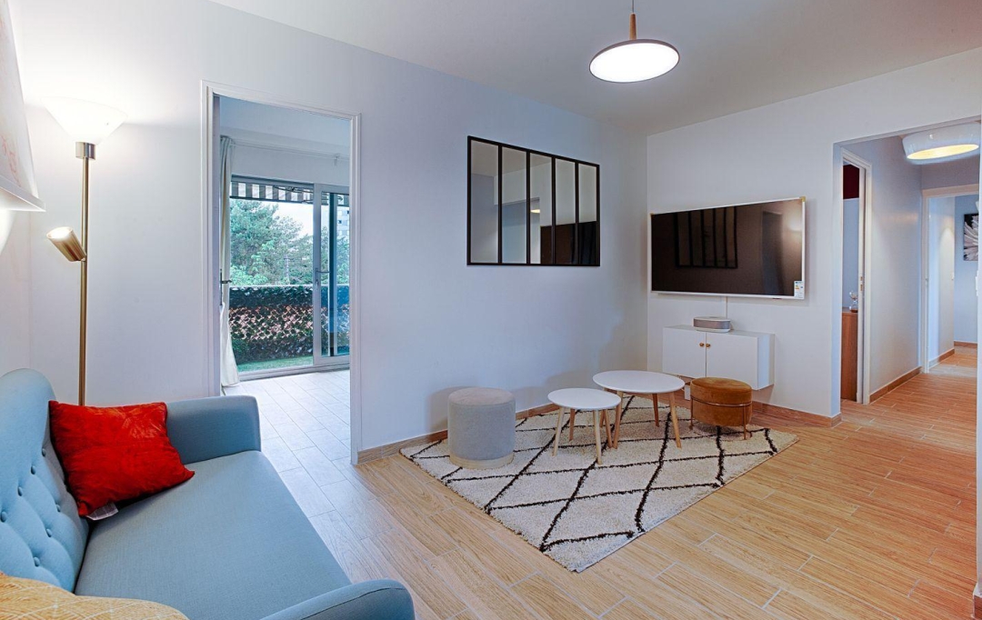 Annonces COURBEVOIE : Appartement | NANTERRE (92000) | 12 m2 | 660 € 
