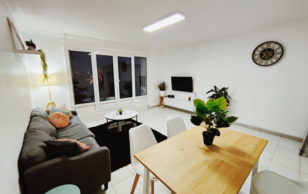 Annonces COURBEVOIE : Apartment | BOBIGNY (93000) | 87 m2 | 530 € 