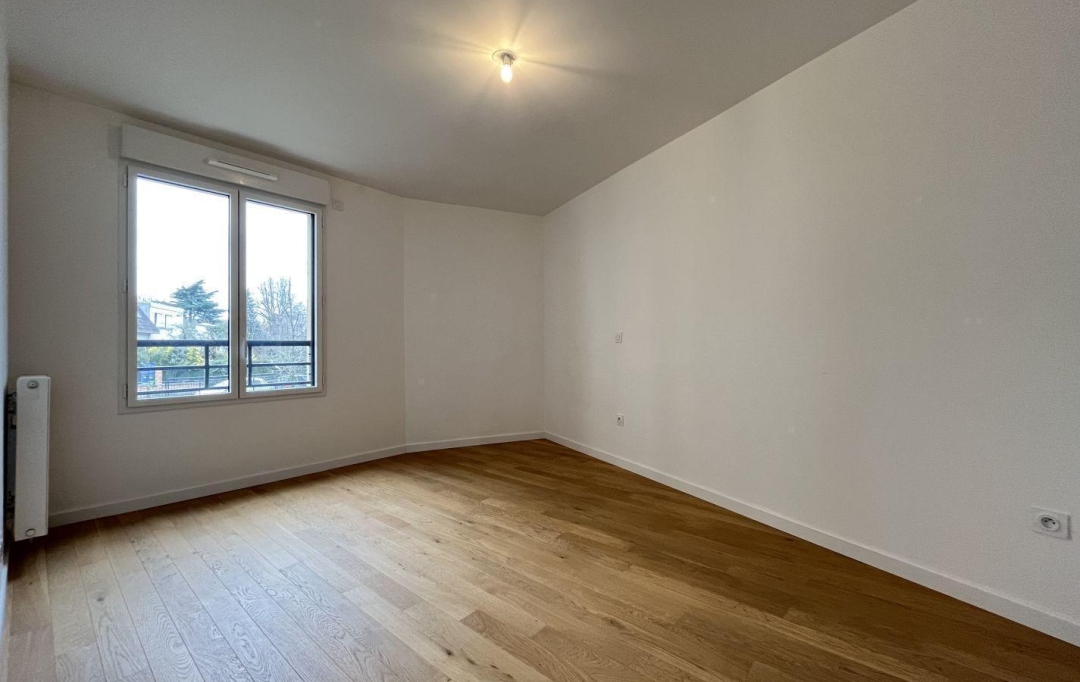 Annonces COURBEVOIE : Appartement | CLAMART (92140) | 67 m2 | 1 450 € 