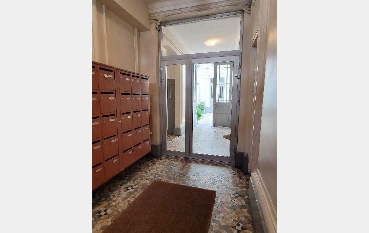 Annonces COURBEVOIE : Appartement | PARIS (75017) | 17 m2 | 150 000 € 