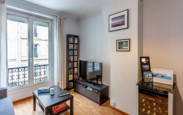 Annonces COURBEVOIE : Appartement | PARIS (75010) | 42 m2 | 399 000 € 