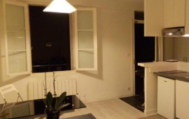 Annonces COURBEVOIE : Appartement | PARIS (75014) | 28 m2 | 325 000 € 