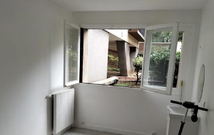  Annonces COURBEVOIE Apartment | PARIS (75014) | 9 m2 | 99 000 € 